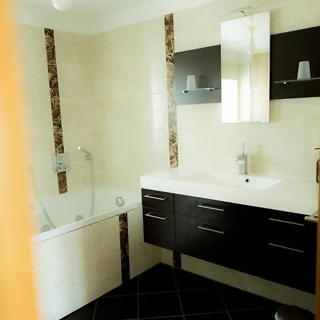 Holiday home Maison Frechon *